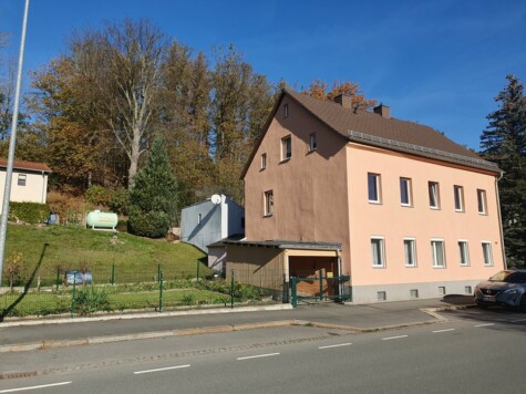 Großzügiges Haus mit Garten und Garage!, 09125 Chemnitz, Einfamilienhaus