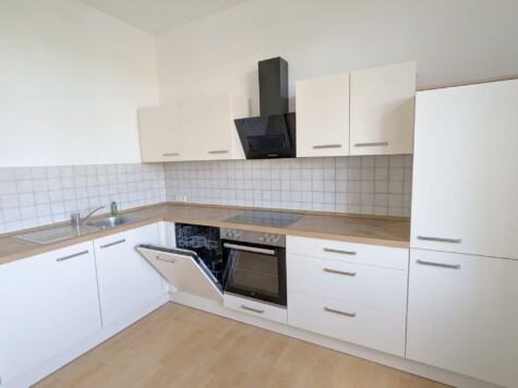 EBK im Mietpreis enthalten! 2 Zimmer + Balkon!, 09130 Chemnitz, Etagenwohnung