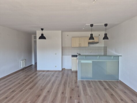 Sonnige DG-Wohnung sofort beziehbar…, 09212 Limbach-Oberfrohna, Dachgeschosswohnung