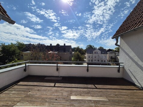 Große Sonnenterrasse & neues Bad… sucht Dich!, 09212 Limbach-Oberfrohna, Dachgeschosswohnung