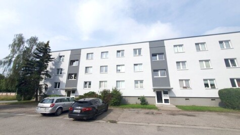 Entspannt umziehen! 1 Kaltmiete geschenkt! Süße zwei Zimmer mit Balkon in Adelsberg!, 09127 Chemnitz, Dachgeschosswohnung